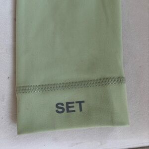 Set Active green leggings